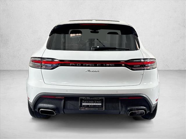 Certified 2026 Porsche Macan AWD/4WD image 10