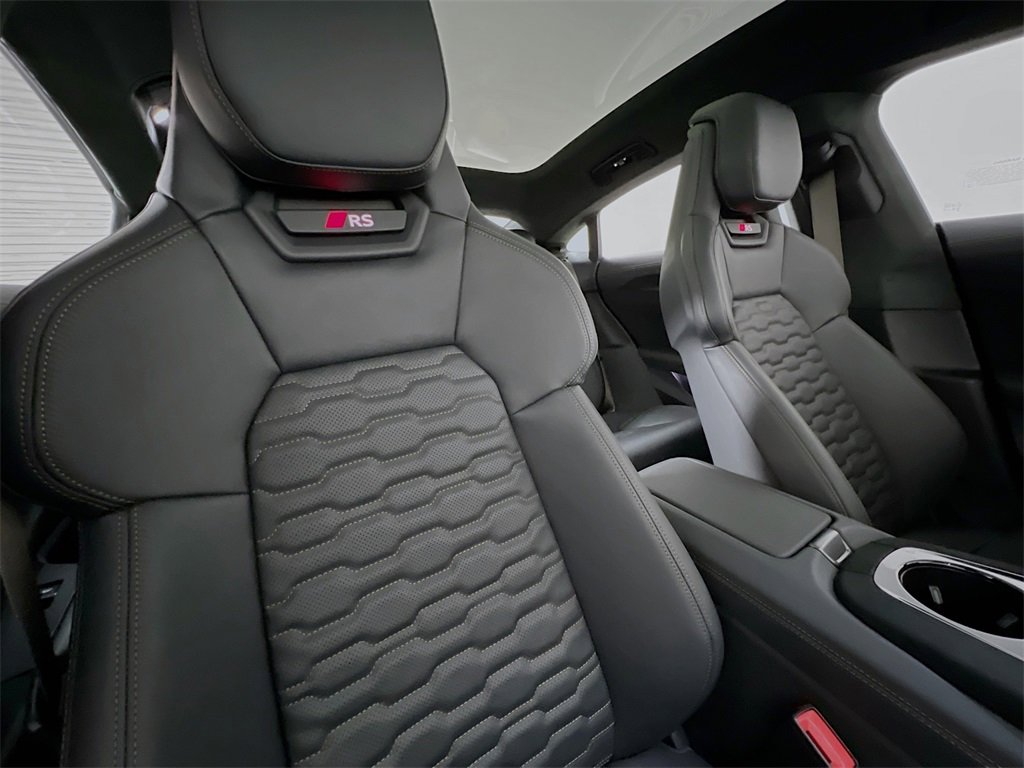 New 2026 Audi RS e-tron GT performance image 28