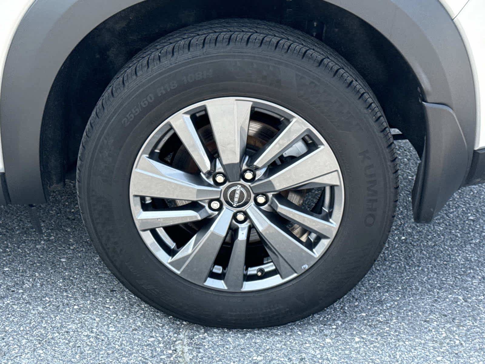 Used 2024 Nissan Pathfinder S AWD/4WD image 12