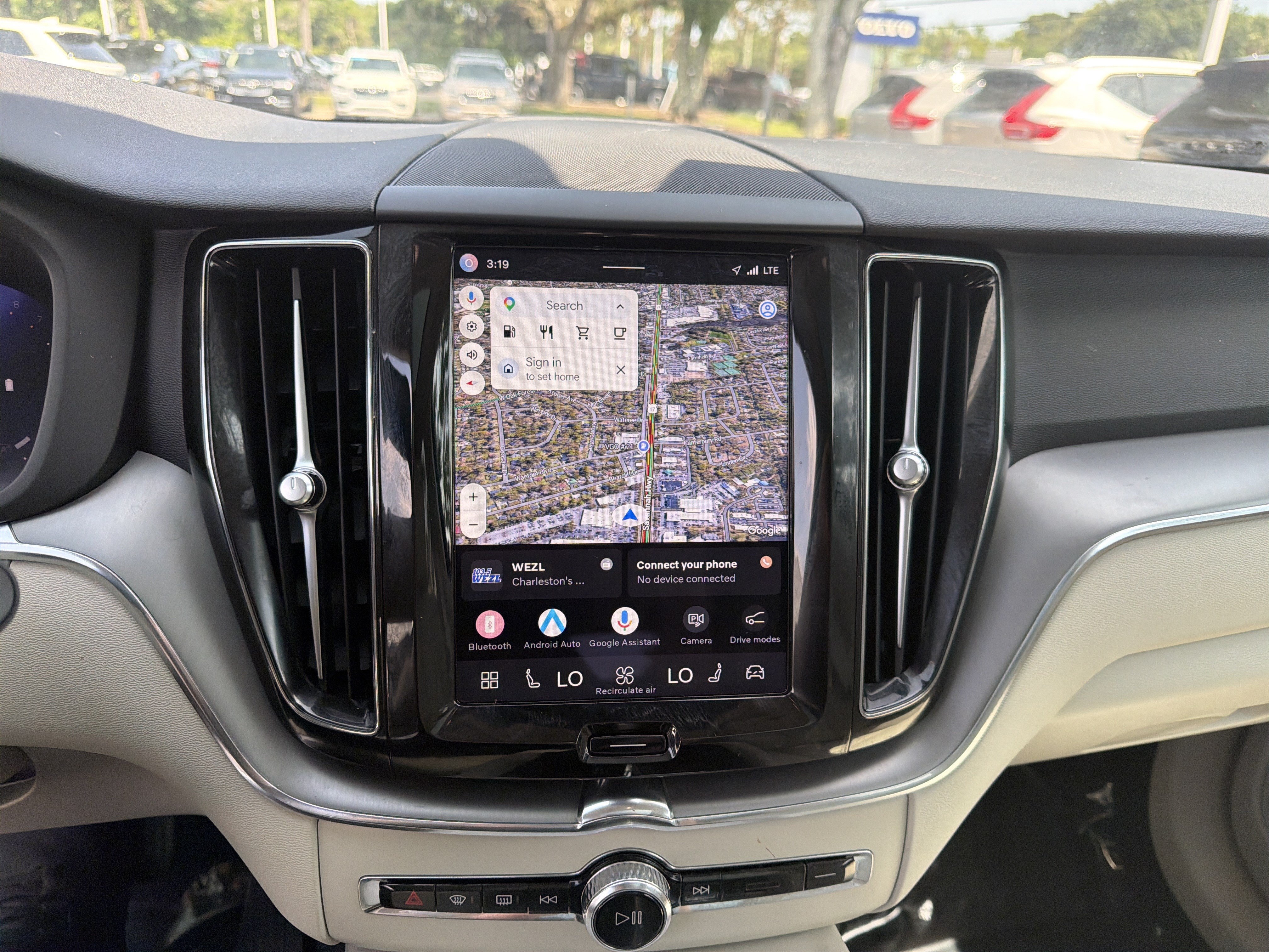 Certified 2024 Volvo XC60 B5 Core AWD/4WD image 24