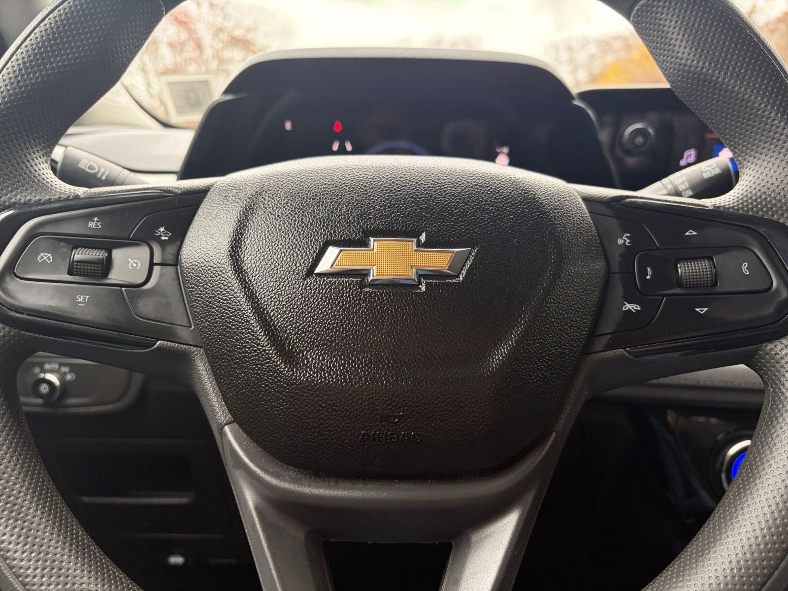 Used 2025 Chevrolet TrailBlazer LT w/ Driver Confidence Package image 25