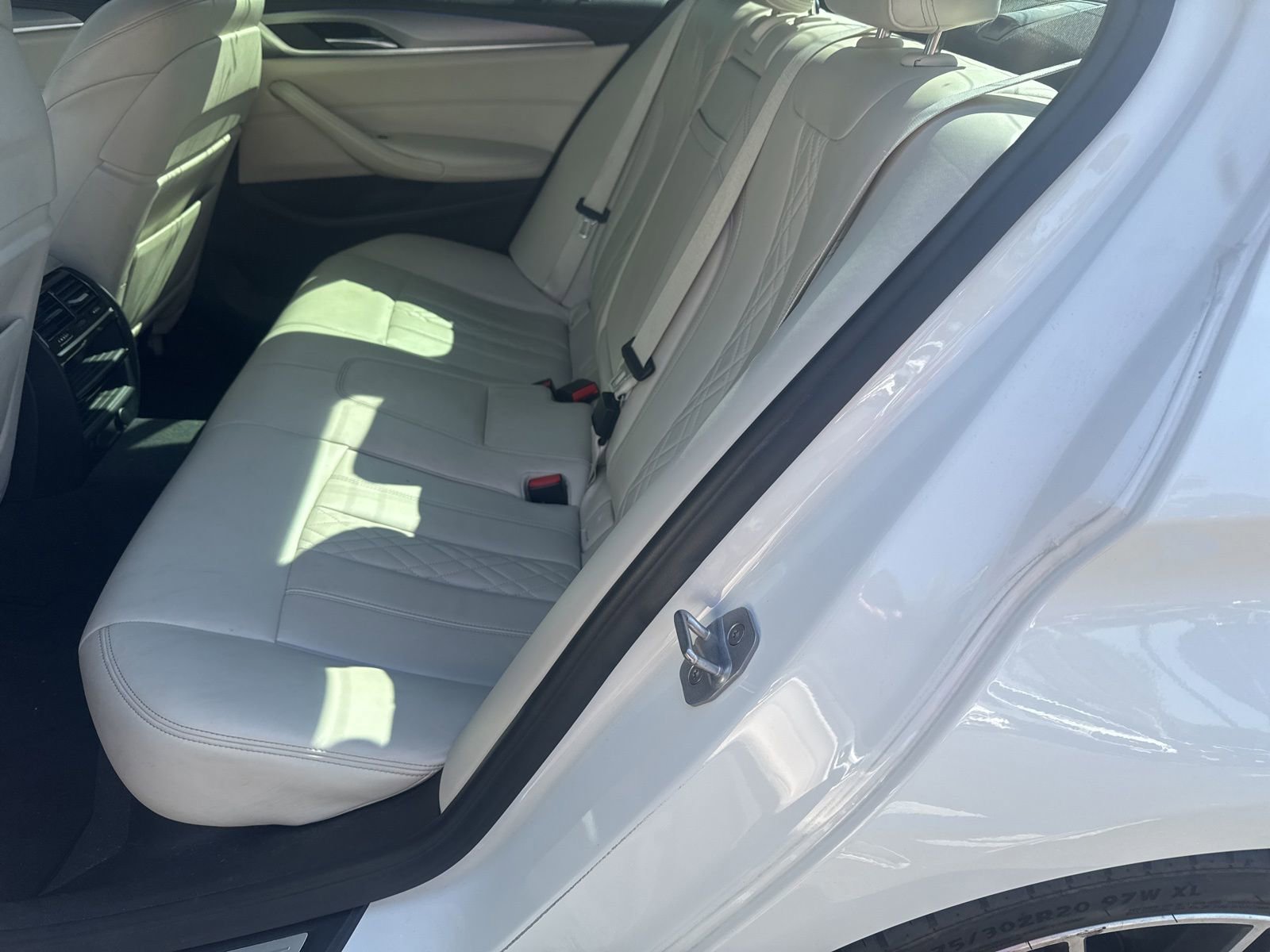 Used 2018 BMW 540i RWD image 10