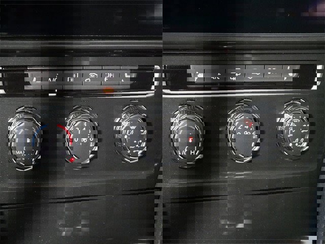 Used 2018 Volkswagen Golf SE image 23