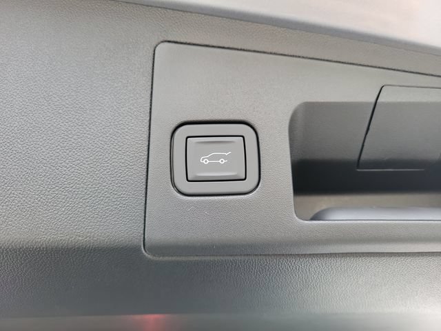 New 2026 Cadillac XT5 Luxury w/ LPO, Floor Liner Package AWD/4WD image 26