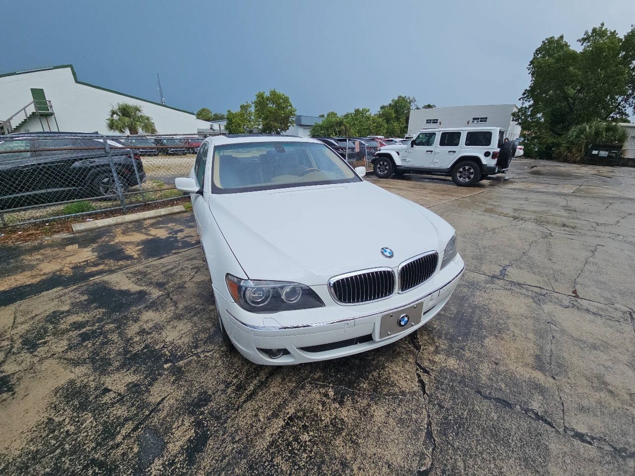 Used 2007 BMW 750i RWD image 3
