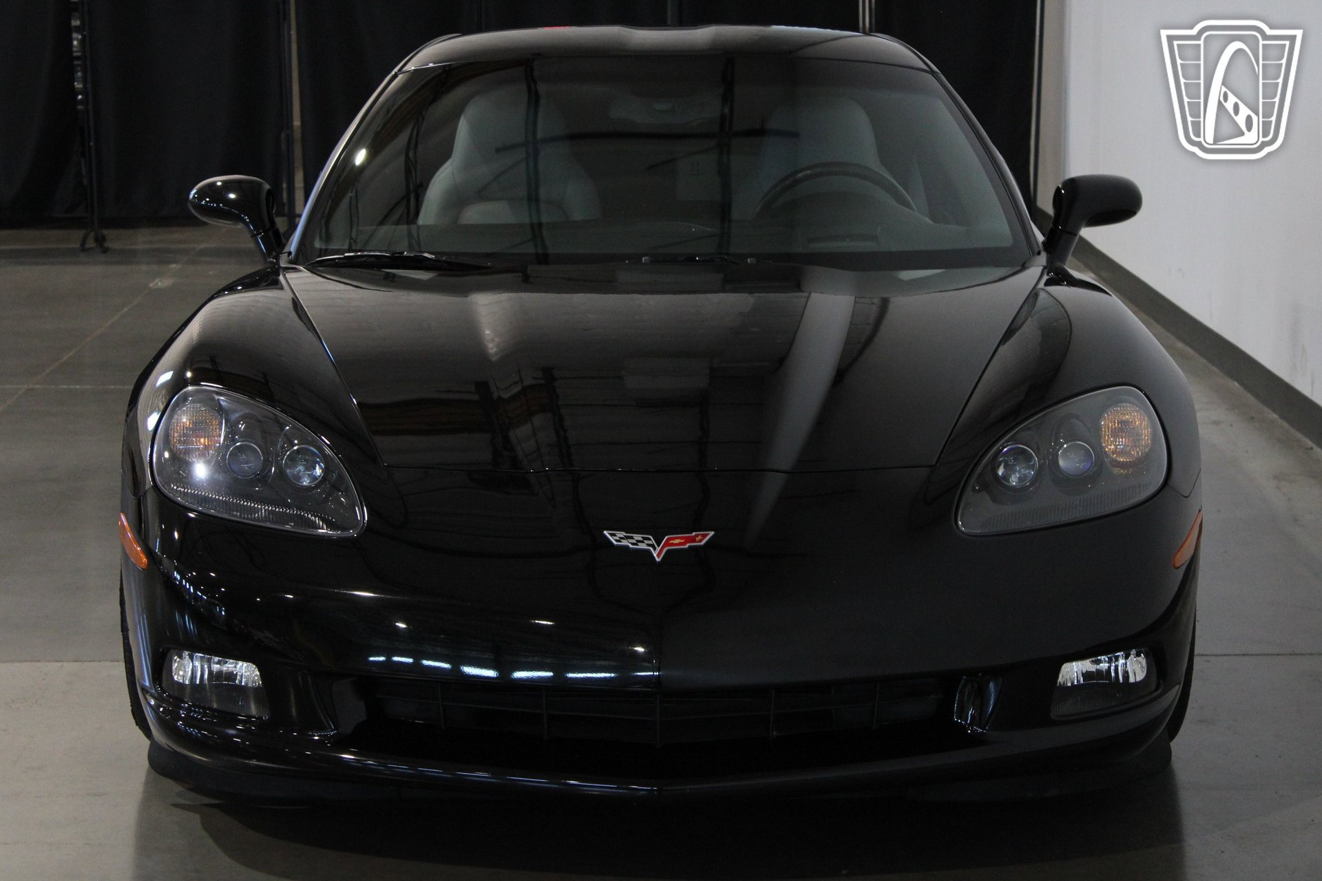 Used 2005 Chevrolet Corvette Coupe w/ Preferred Equipment Group RWD image 13