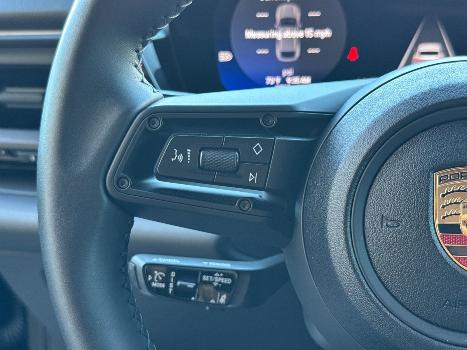 Certified 2025 Porsche Macan Electric RWD image 29