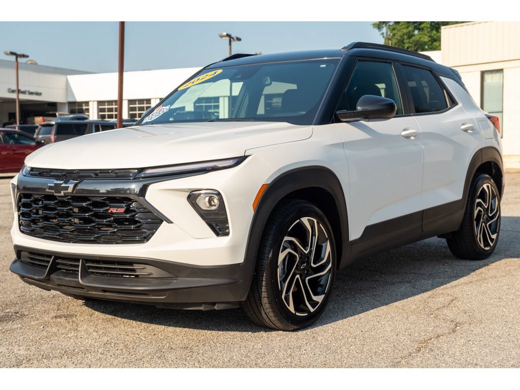 Used 2024 Chevrolet TrailBlazer RS w/ Convenience Package FWD image 4