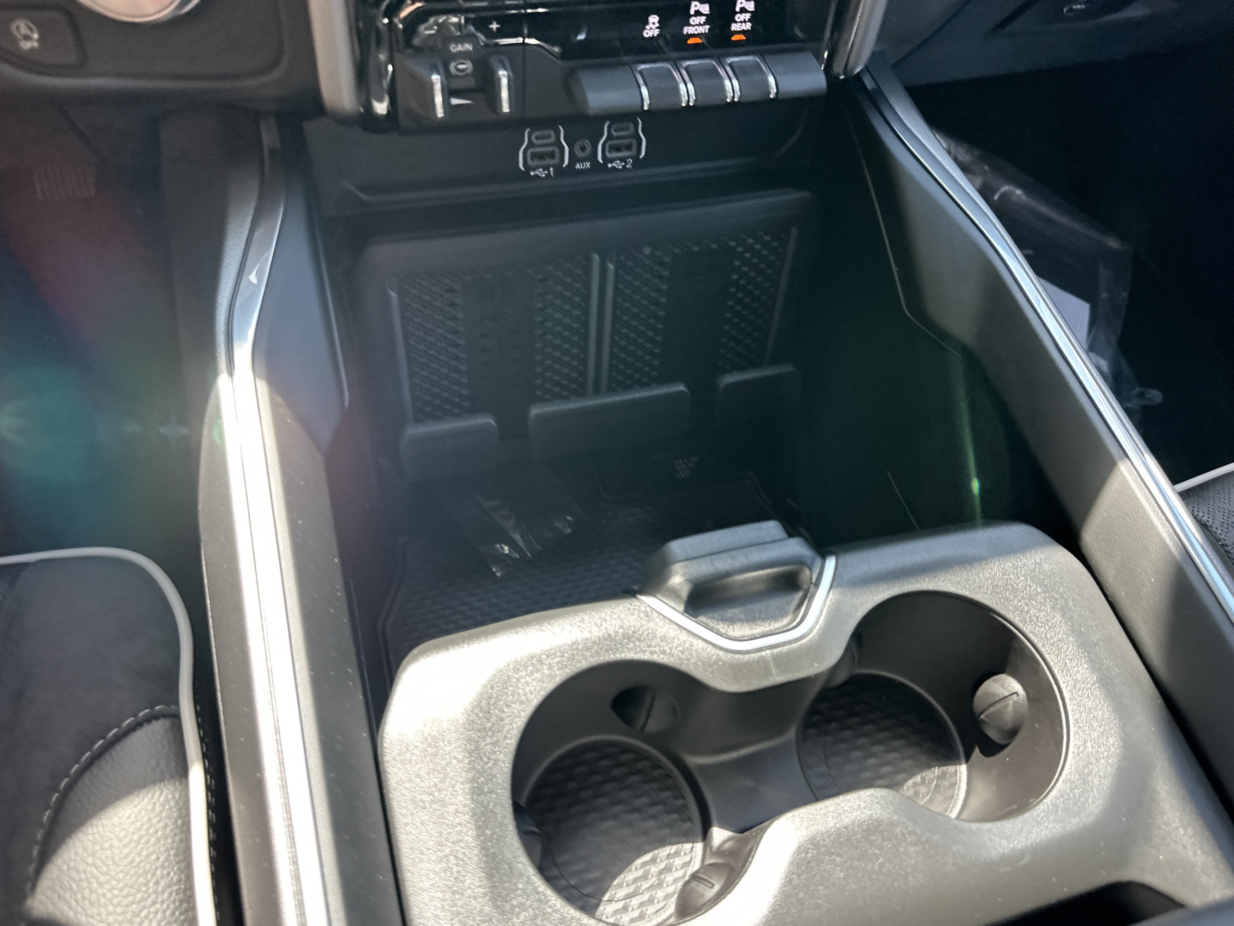 New 2027 RAM 1500 Laramie w/ Night Edition AWD/4WD image 6