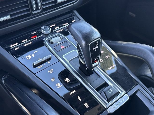 Used 2020 Porsche Cayenne Turbo image 17