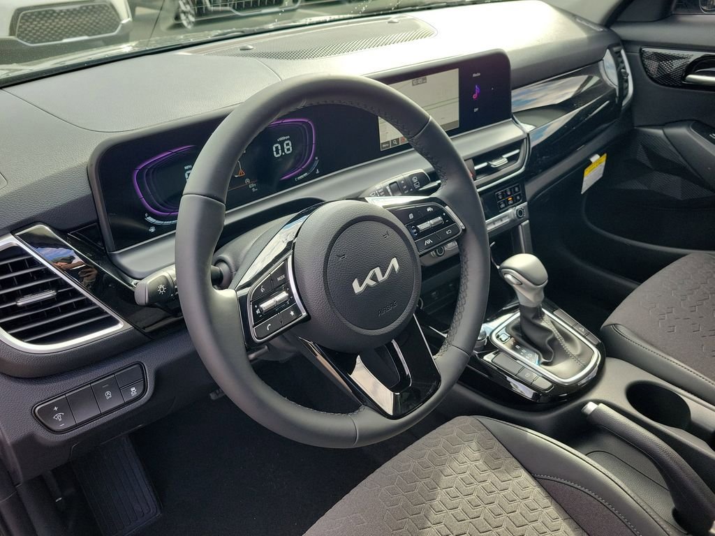 New 2026 Kia Seltos S FWD image 22