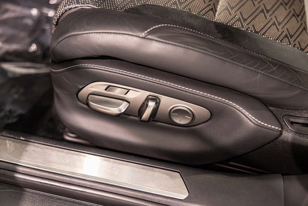 Used 2022 Lexus LS 500 F Sport w/ Accessory Package (Z1) image 24