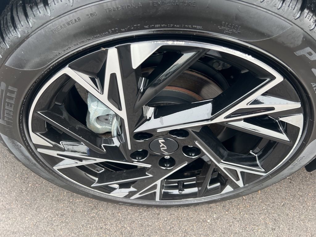 Certified 2025 Kia K5 GT-Line image 40