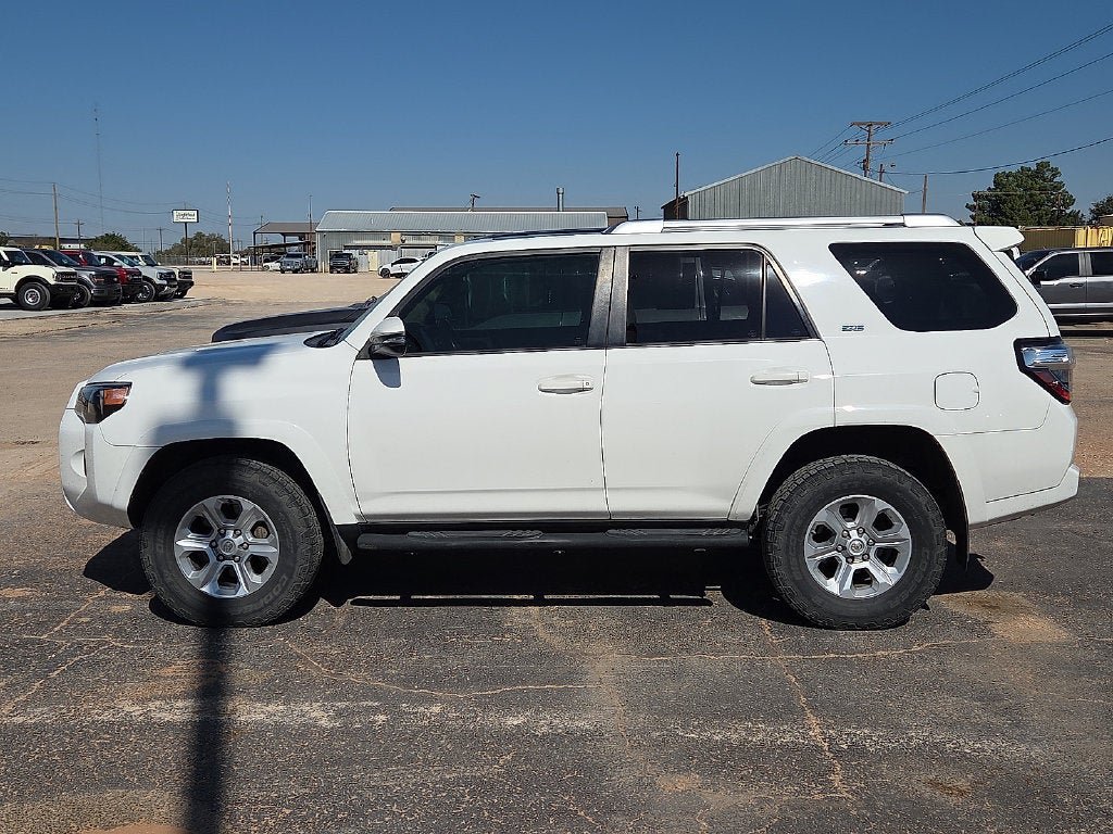 Used 2018 Toyota 4Runner SR5 Premium AWD/4WD image 2
