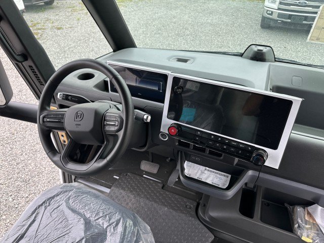 Used 2024 Chevrolet Brightdrop 400 AWD/4WD image 26