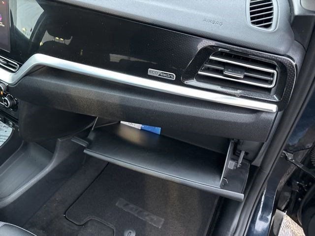 Used 2022 Kia Niro EX w/ Cold Weather Package image 40