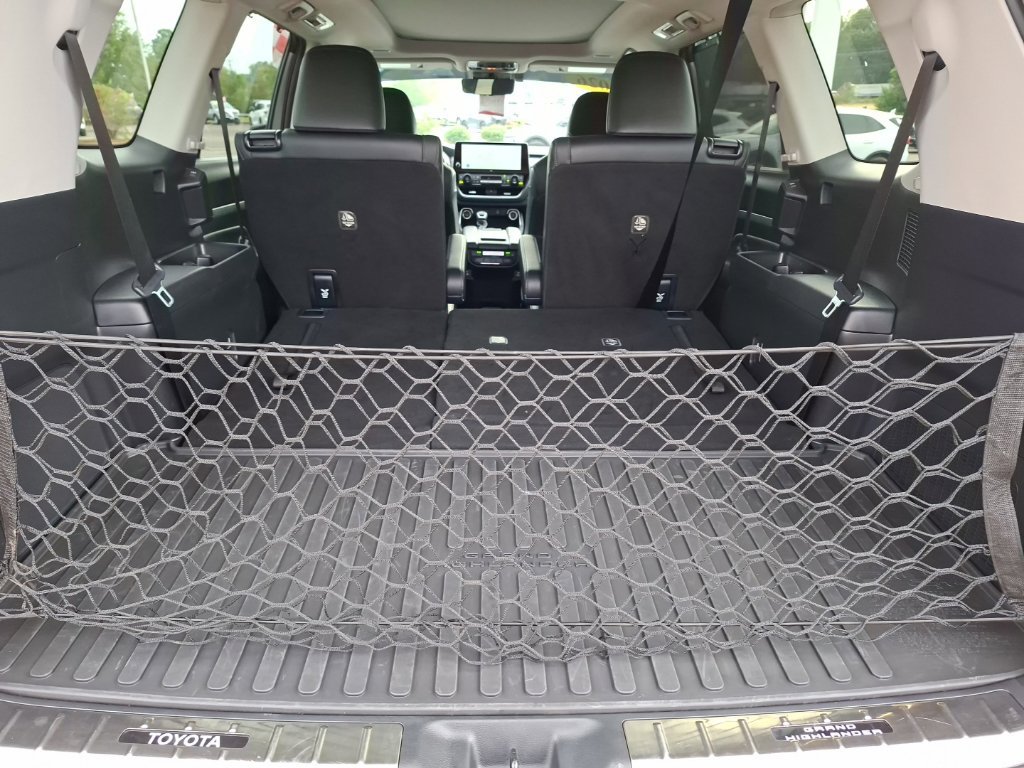 Used 2026 Toyota Grand Highlander AWD image 32
