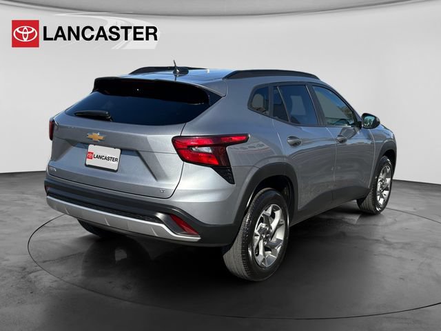 Used 2025 Chevrolet Trax LT FWD image 7