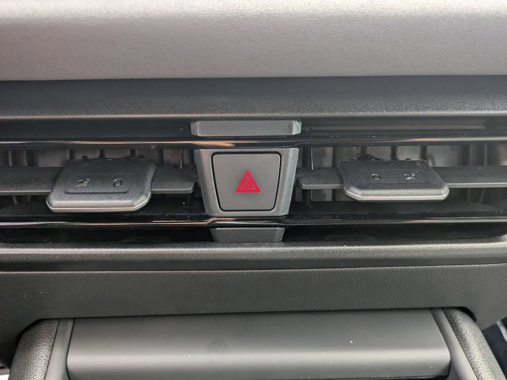 New 2026 Volkswagen Tiguan SE R-Line image 25