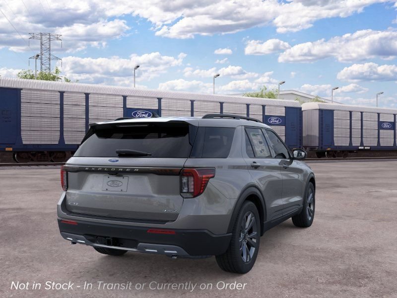 New 2026 Ford Explorer Active w/ Active Comfort Package AWD/4WD image 8