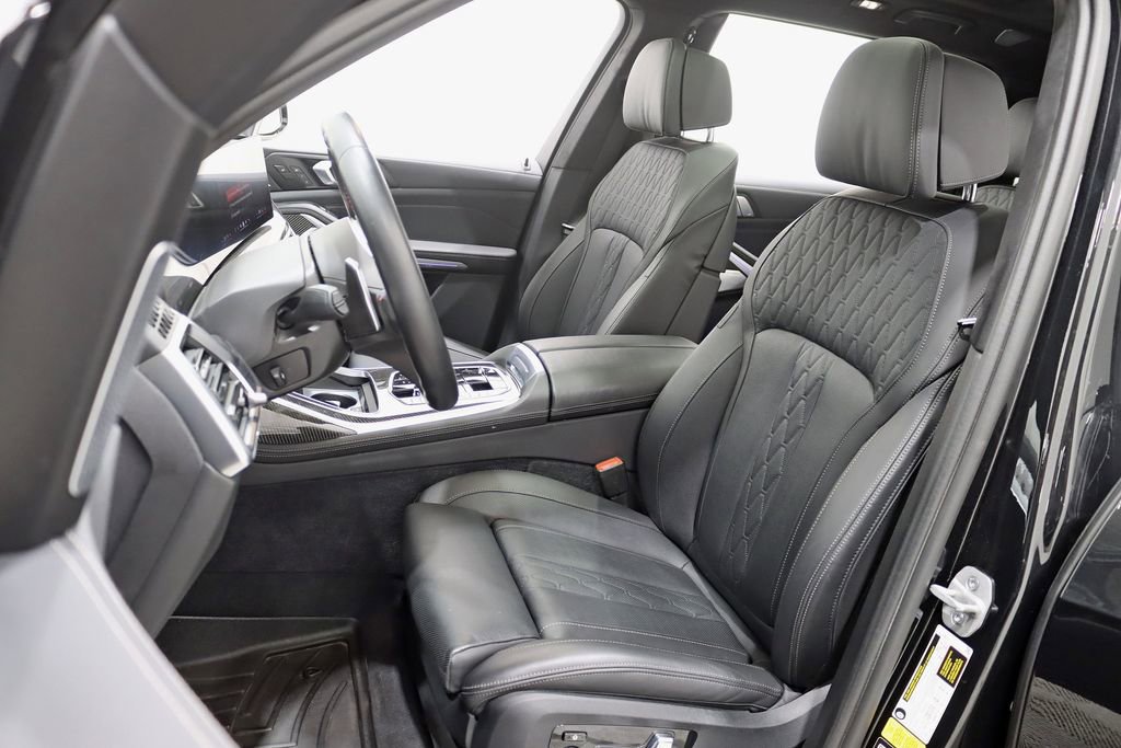 Used 2024 BMW X7 M60i w/ Executive Package image 31