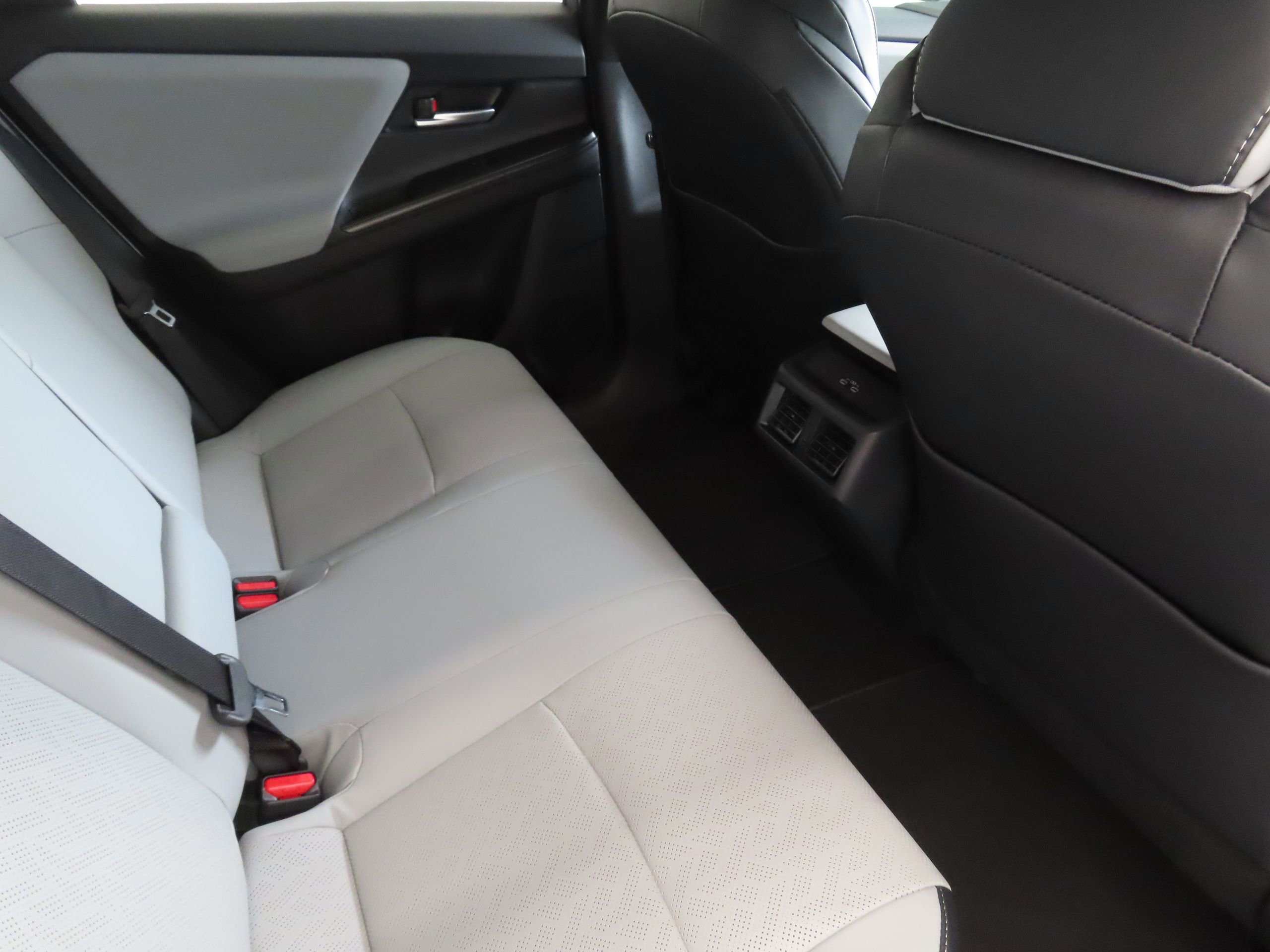 New 2026 Subaru Solterra Premium image 24