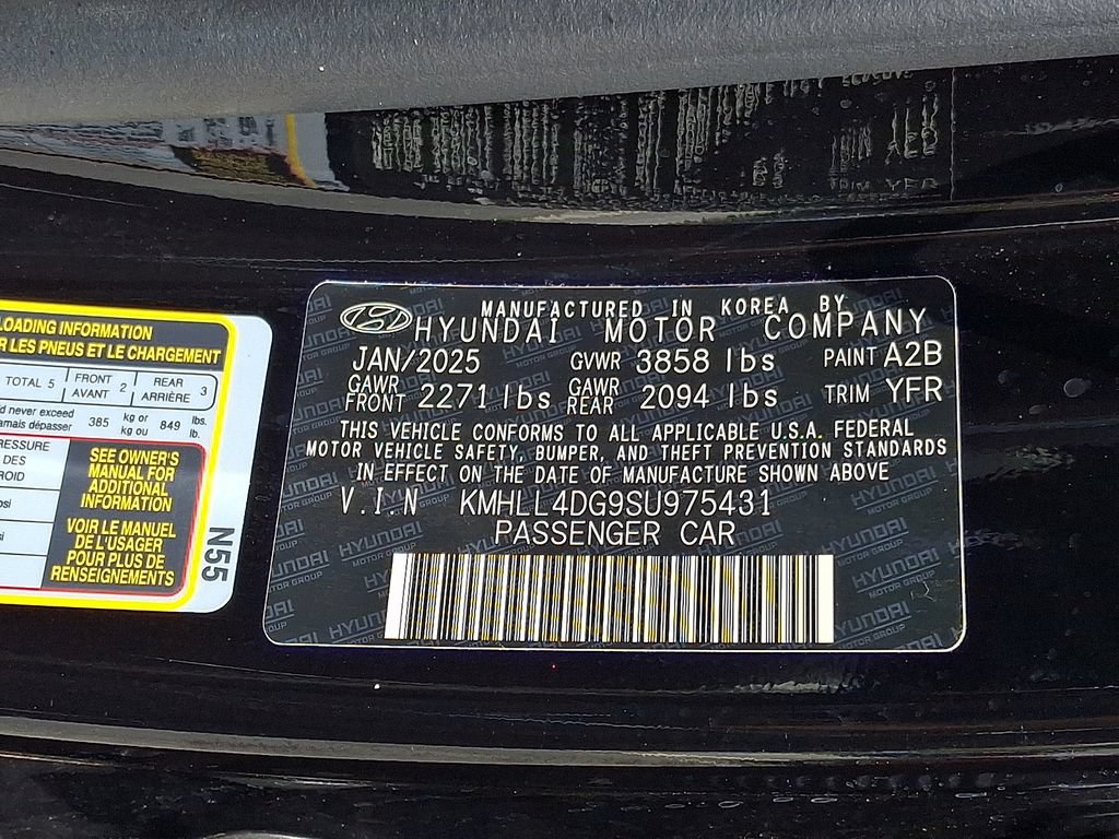 Certified 2025 Hyundai Elantra SE w/ Cargo Package FWD image 26