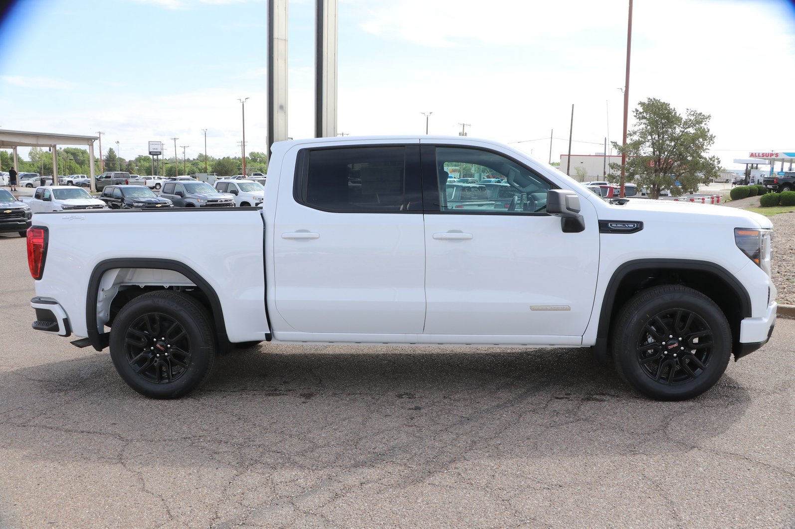New 2026 GMC Sierra 1500 Elevation AWD/4WD image 8