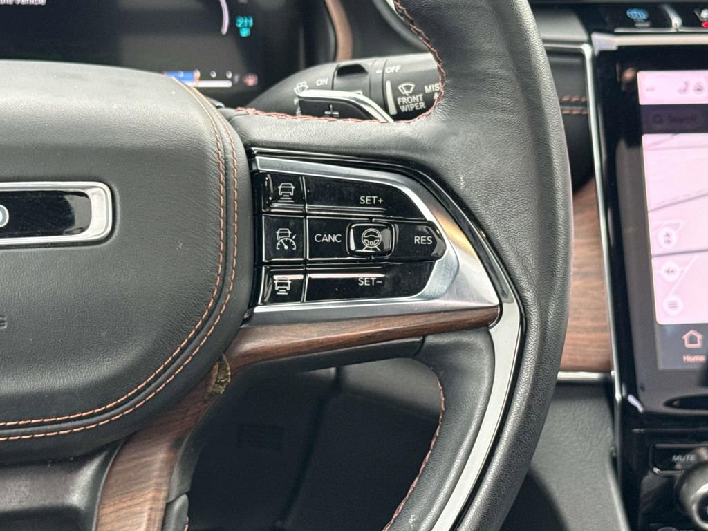 Used 2023 Jeep Grand Cherokee Summit image 17