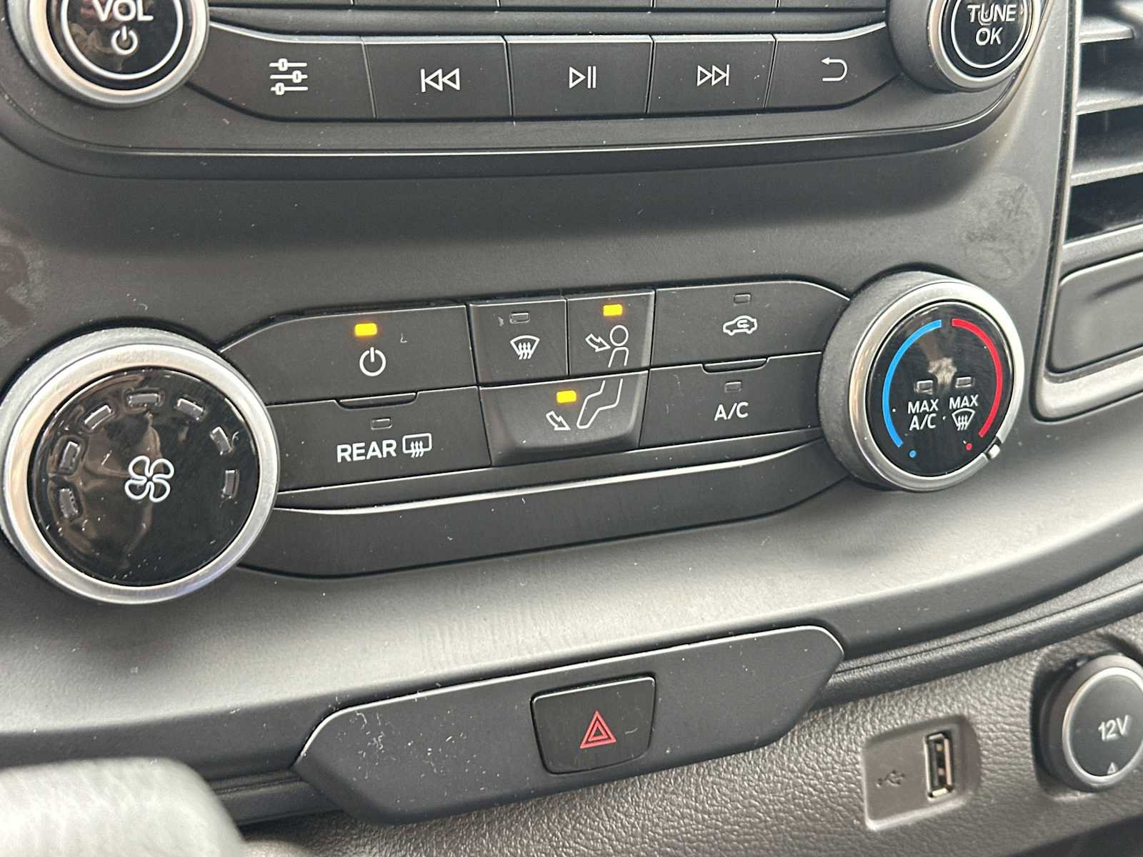 Used 2021 Ford Transit 350 XLT image 30