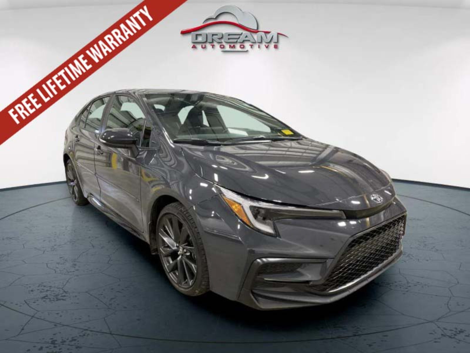 Used 2025 Toyota Corolla SE FWD image 1