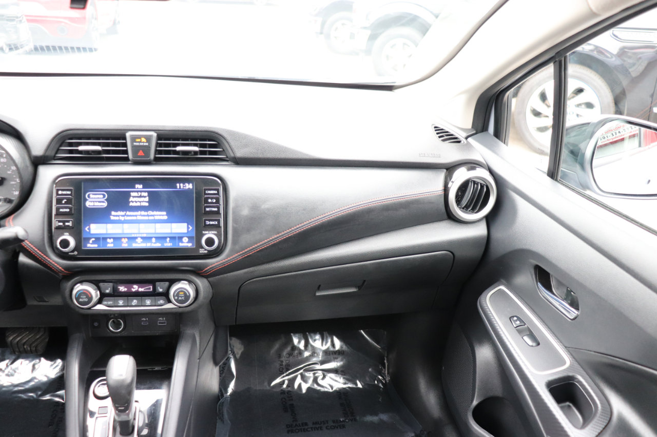 Used 2024 Nissan Versa SR image 18