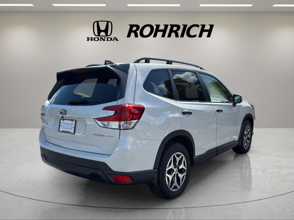 Used 2024 Subaru Forester Premium AWD/4WD image 6