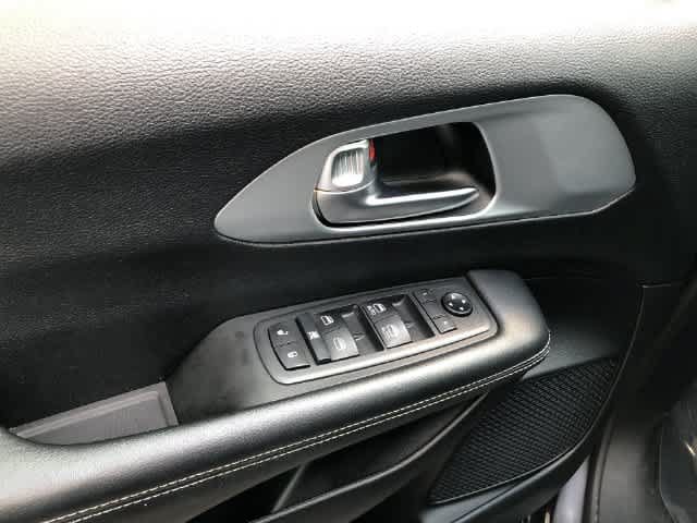 Certified 2020 Chrysler Pacifica Touring w/ S Appearance Package FWD image 30