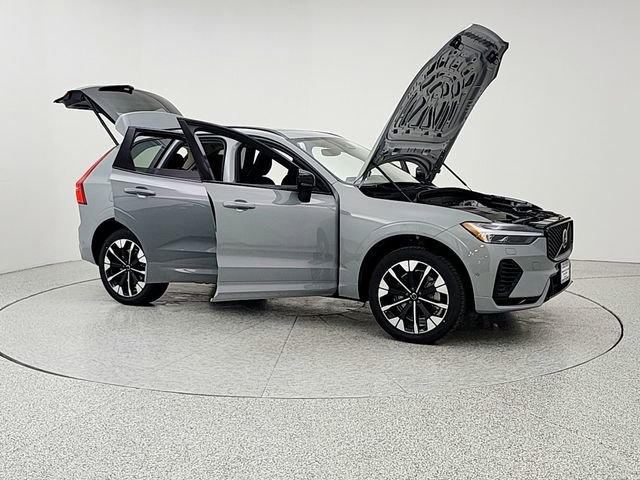 New 2026 Volvo XC60 T8 Plus w/ Climate Package AWD/4WD image 10