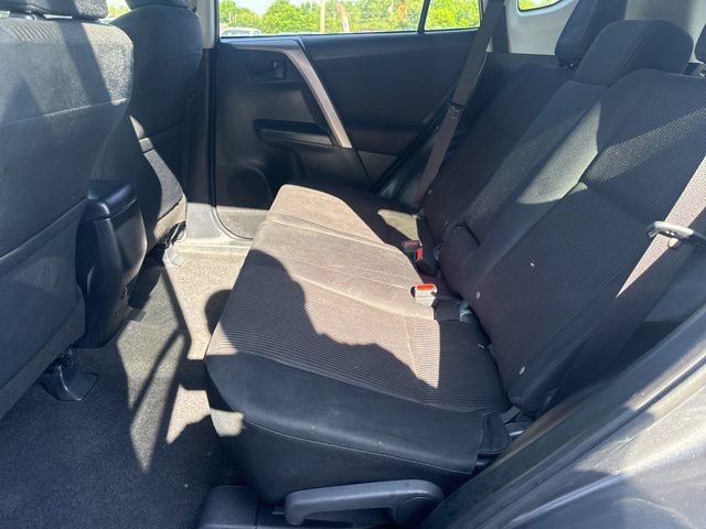 Used 2016 Toyota RAV4 LE AWD/4WD image 12