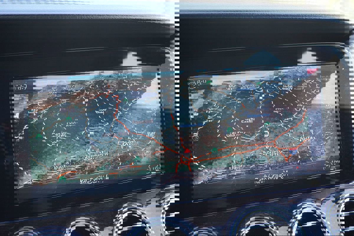 Used 2017 Mercedes-Benz E 300 image 32