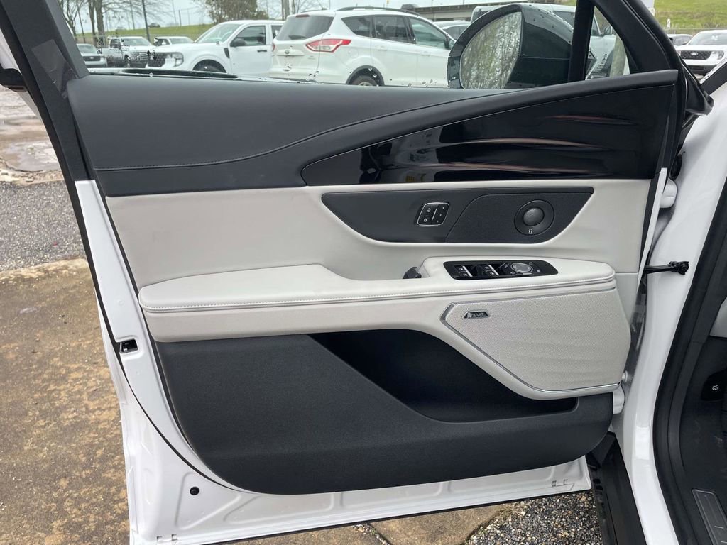 New 2026 Lincoln Nautilus Premier w/ Equipment Group 102A image 15