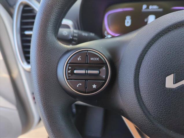 Used 2025 Kia Soul LX FWD image 16