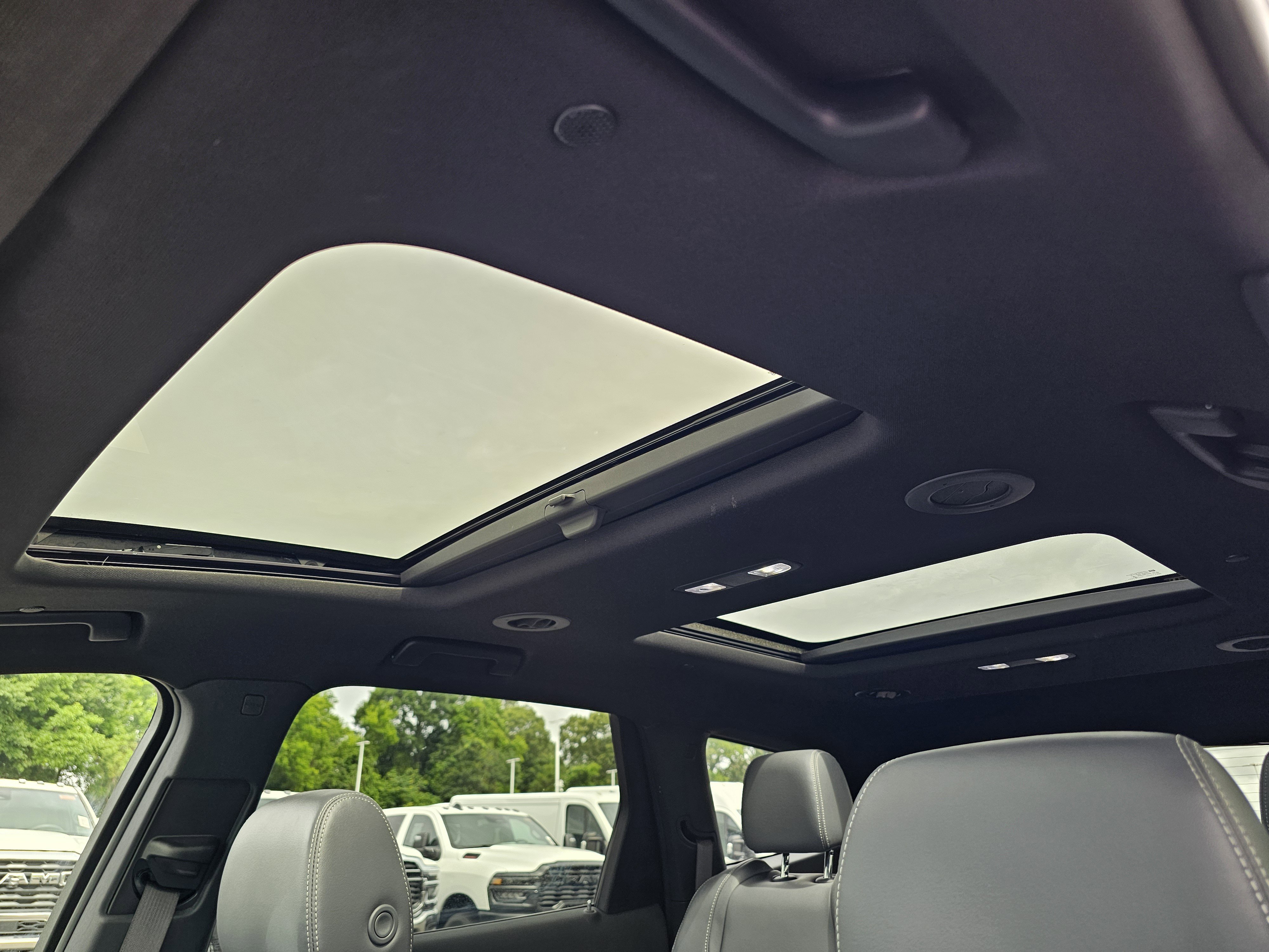 Used 2023 Buick Enclave Essence w/ Experience Buick Package FWD image 18