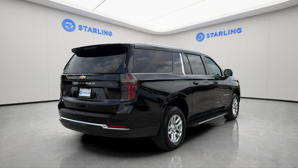 Certified 2025 Chevrolet Suburban LS RWD image 10