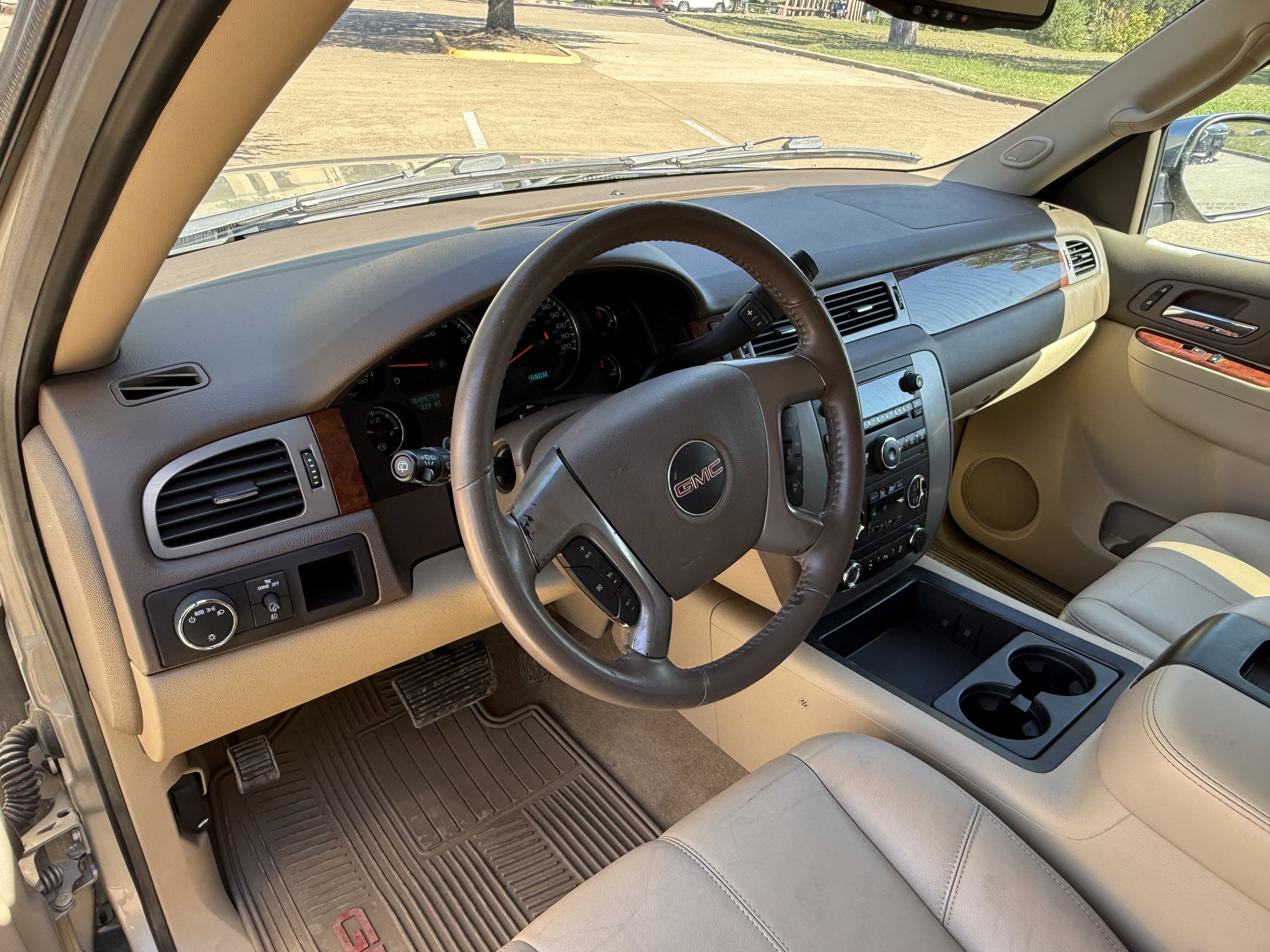 Used 2013 GMC Yukon XL SLT w/ Texas Edition RWD image 20
