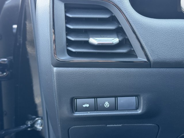 New 2026 Nissan Sentra SV w/ SV Convenience Package FWD image 5