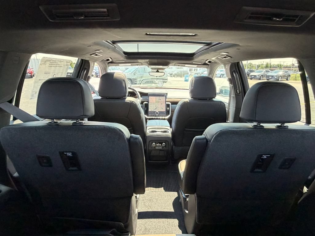 New 2026 GMC Acadia Denali Ultimate AWD/4WD image 11
