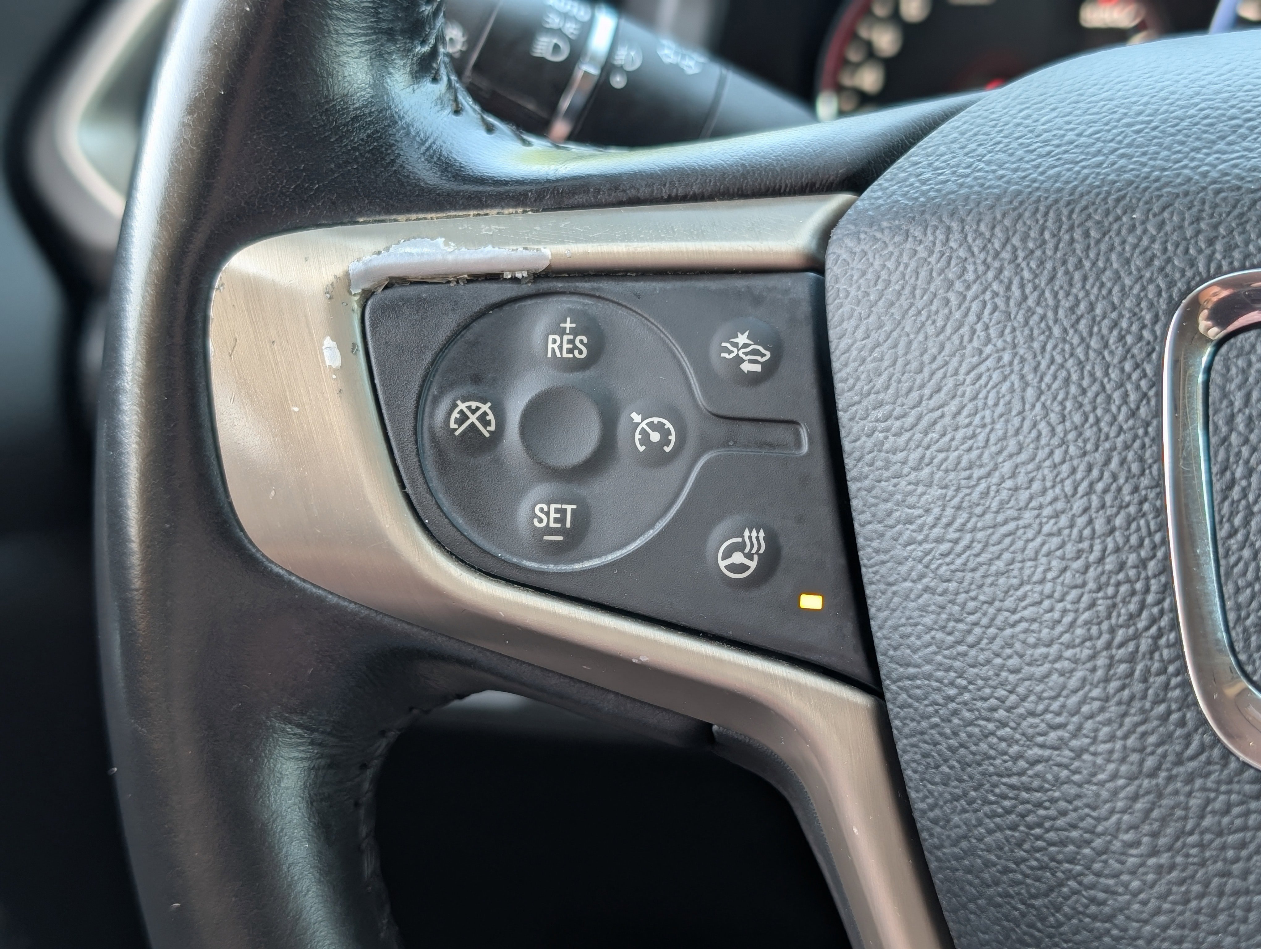 Used 2022 GMC Acadia Denali w/ Trailering Package image 6