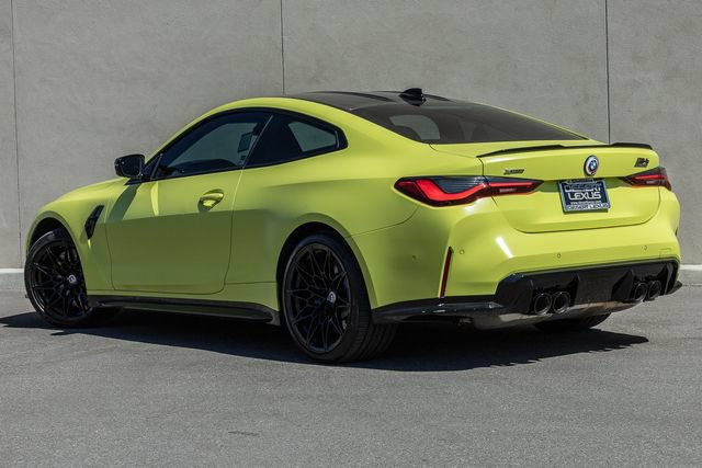 Used 2023 BMW M4 xDrive Competition w/ Executive Package AWD/4WD video 3