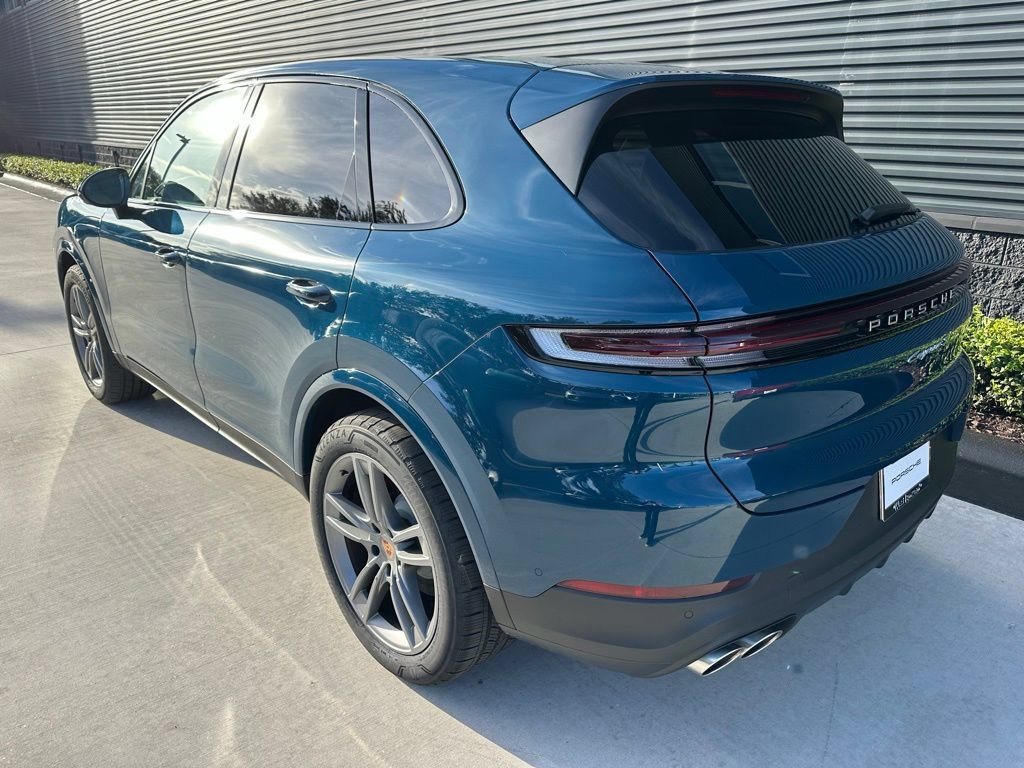 Used 2026 Porsche Cayenne S AWD/4WD image 3