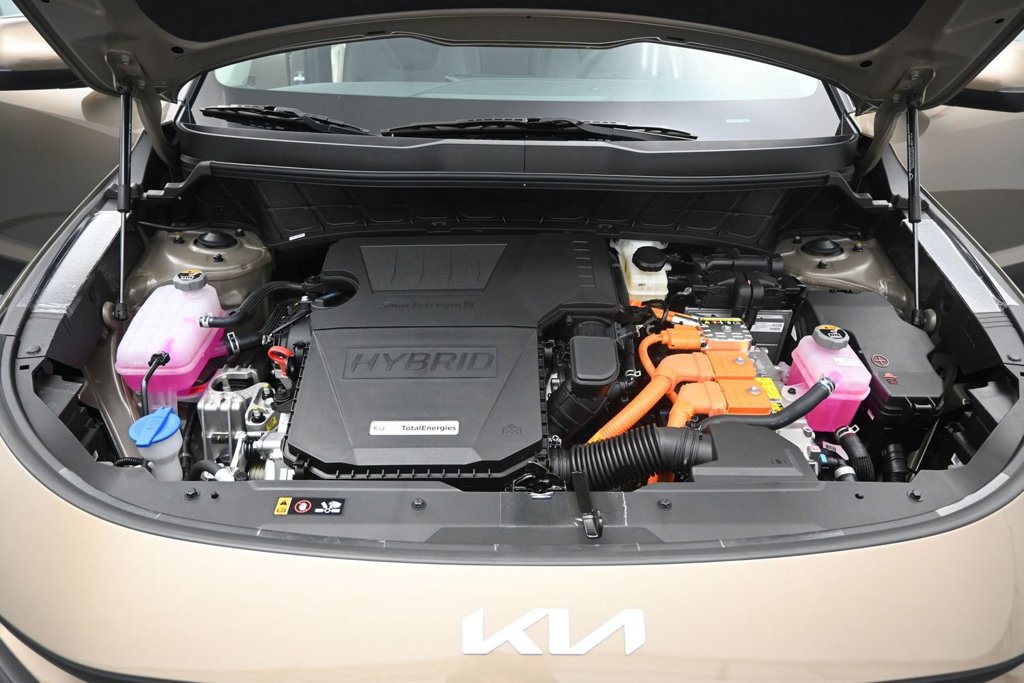 New 2027 Kia Niro LX FWD image 13
