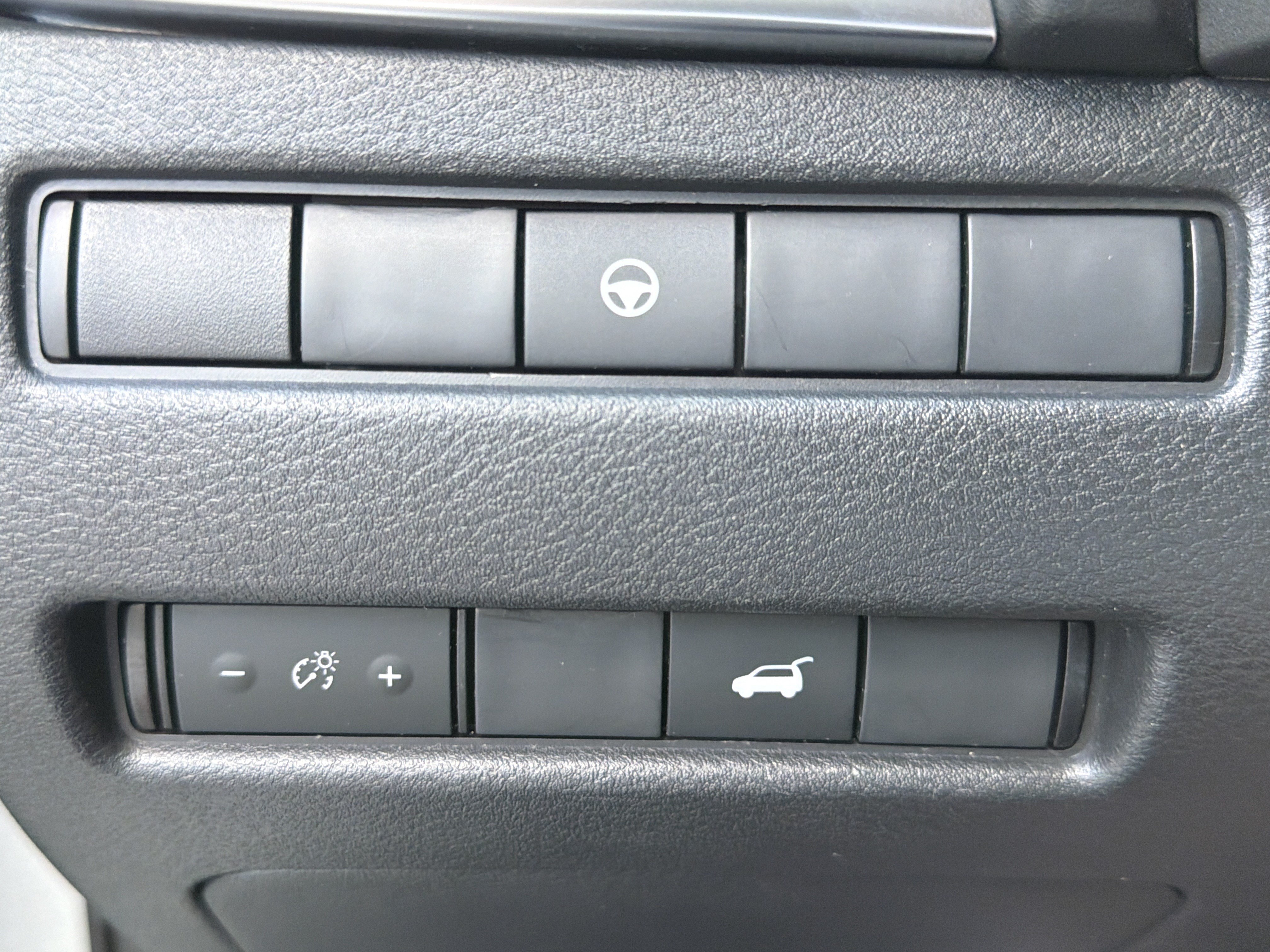 Used 2022 Nissan Rogue SV w/ SV Premium Package FWD image 37