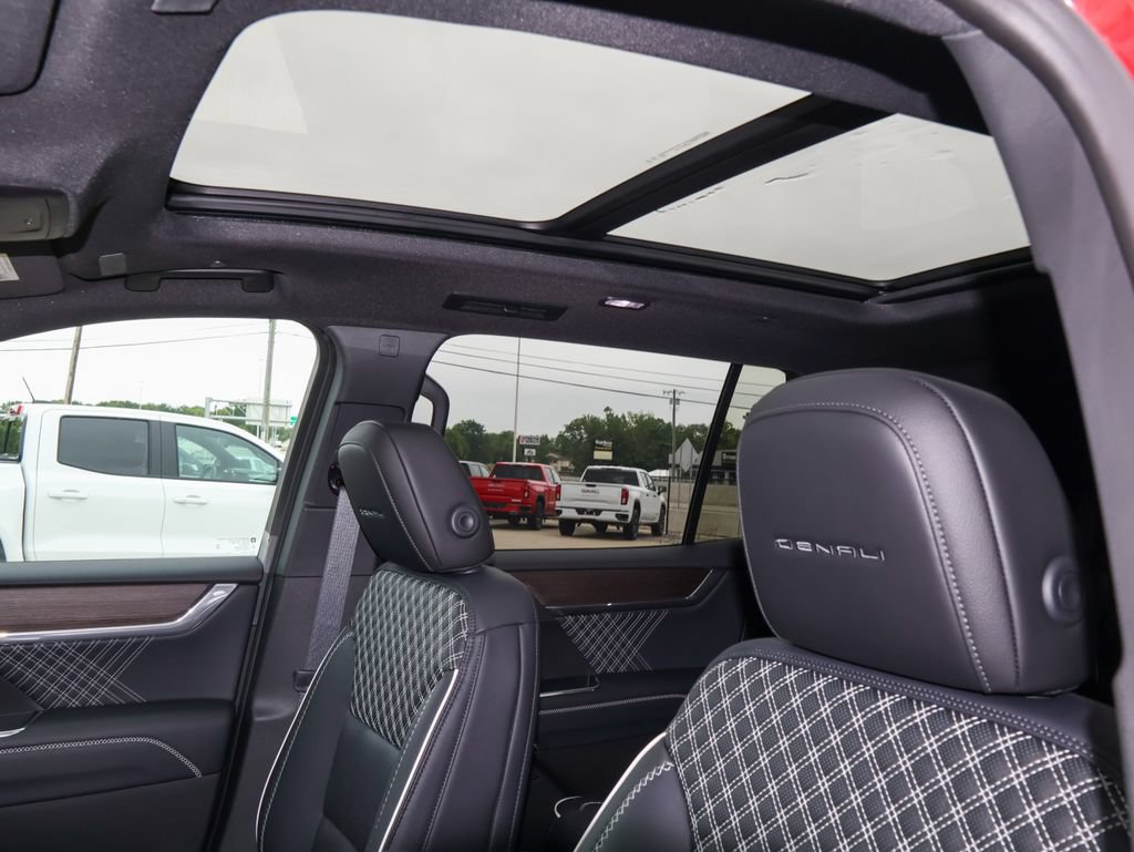 New 2026 GMC Acadia Denali w/ Super Cruise Package FWD image 9